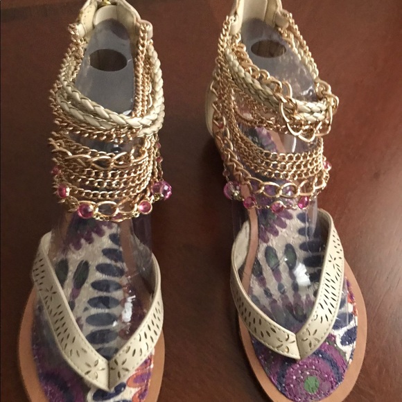 Cute Sandals with chains - Size 6.5 - Picture 2 of 2
